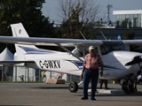 043A7854