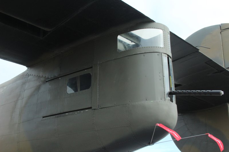 b24an2492713.jpg