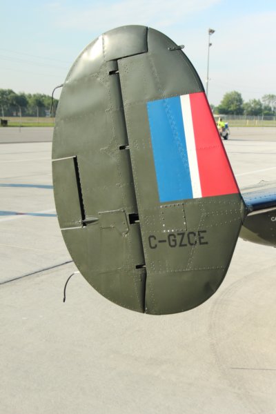 beech18cgzce8.jpg