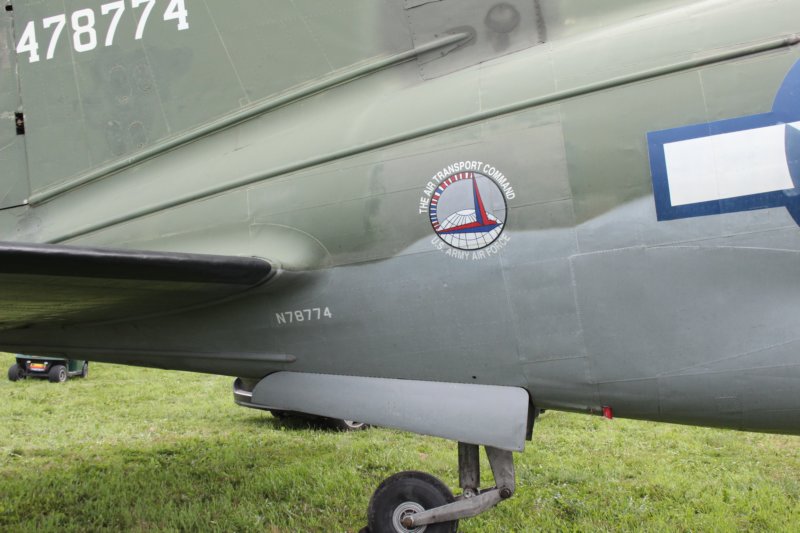 c46commandon787742.jpg